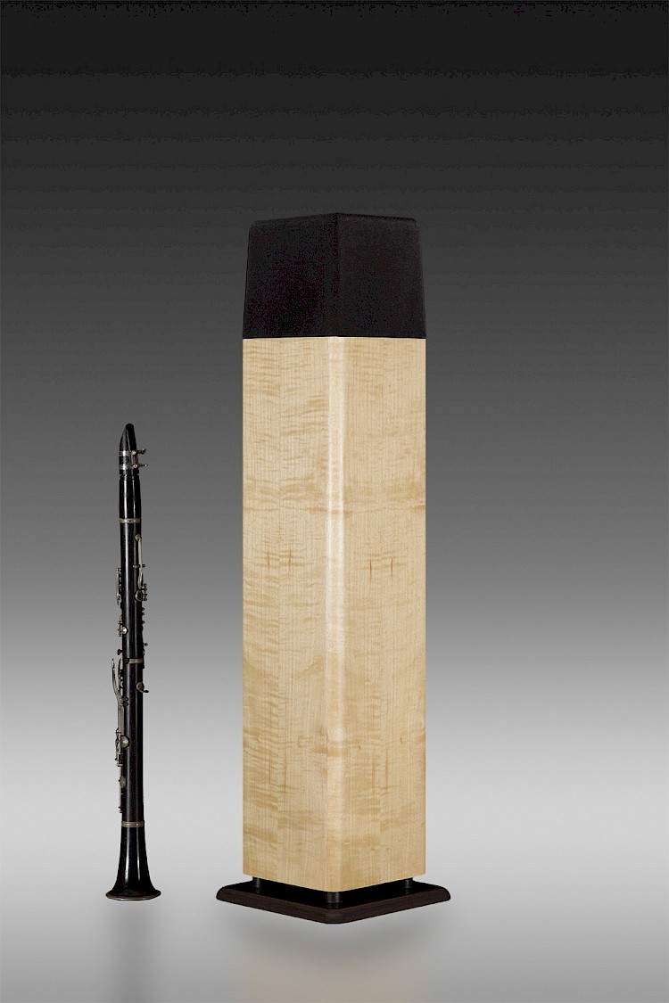 Walsh 1000 Tall Speaker in Maple